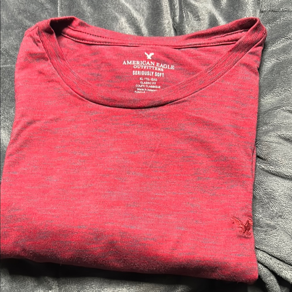 American Eagle Outfitters Red Short Sleeve Tee